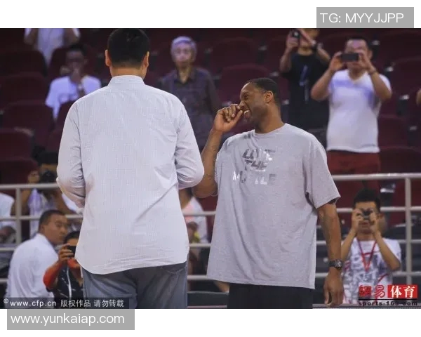 姚明在中国赛重聚老友期待与一哥探讨养老金话题 姚明在中国赛重聚老友期待与一哥探讨养老金话题