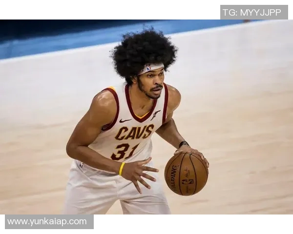 南斯表现起伏10投仅中2罚球稳健贡献11分并抢下5个前板与3次抢断