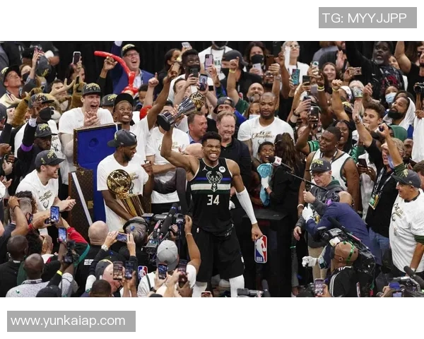 雄鹿与后卫AJ格林达成多年续约协议期待未来表现提升