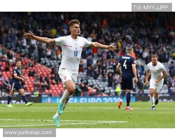 法国U21对阵法罗群岛U21首发阵容揭晓扎伊尔埃梅里特尔约罗领衔出战 法国U21对阵法罗群岛U21首发阵容揭晓扎伊尔埃梅里特尔约罗领衔出战