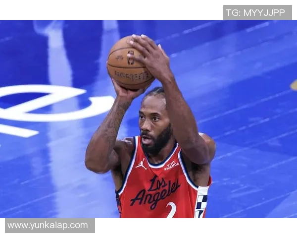 鲈鱼一开局便施强攻小卡遭遇挑战米奇巧用错峰策略对抗文班